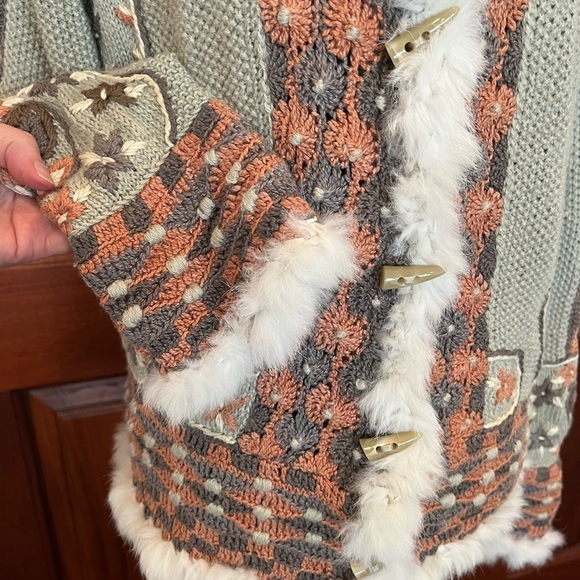 Roberta Frost Hand Knit Cardigan Sweater Alpaca Rabbit Fur Trim Medium !! - Picture 4 of 12